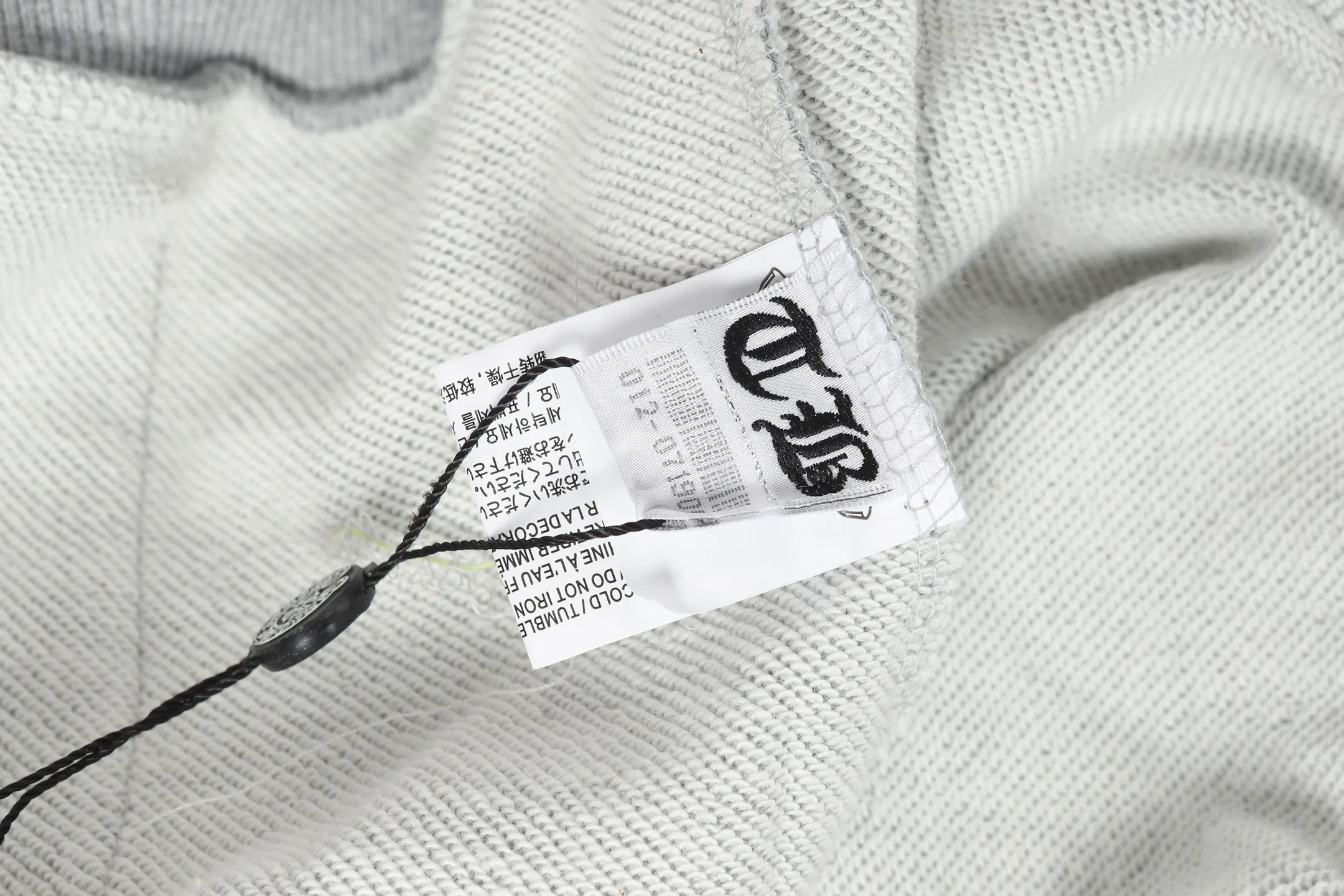 P260 Model 04 Cross-border running quantity, please do not place an order if you pursue quality - Chrome Hearts/Chrome Hearts leather cross ✝️raglan sleeve zipper sweatshirt cardigan jacket - high weight, high density and high quality, soft, delicate and skin-friendly wool, soft and silky to the touch, excellent warmth and skin-friendly properties - custom-woven and dyed, no color difference, no matter the fabric or workmanship details, it beats the ordinary version on the market - Hardware zipper accessories are all customized, full of details -Colour: Black Gray -Size: S M L XL